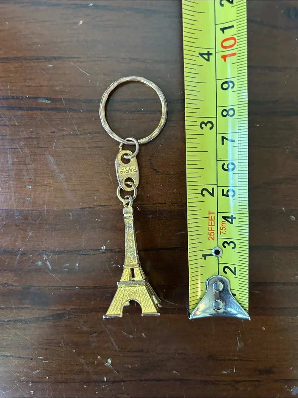 Free item: Gold Eiffel Tower Keychain
